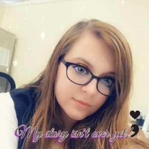 Meet your Posher, Mandi leigh